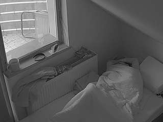 voyeurcam-julmodels-bed-7