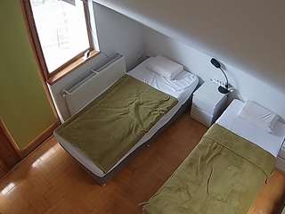 voyeurcam-julmodels-bed-7