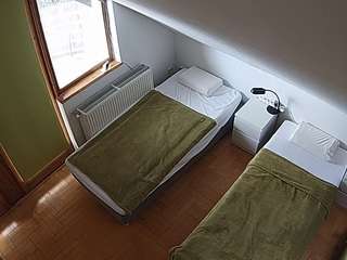 voyeurcam-julmodels-bed-7