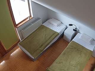 voyeurcam-julmodels-bed-7