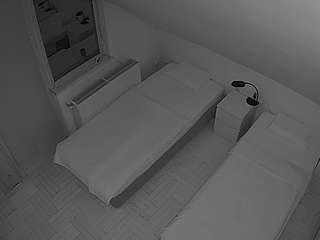 voyeurcam-julmodels-bed-7
