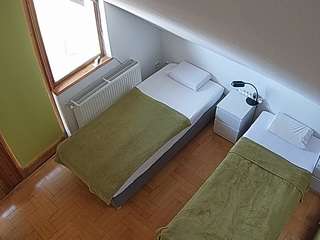 voyeurcam-julmodels-bed-7