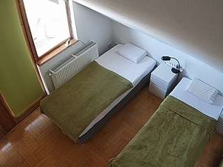 voyeurcam-julmodels-bed-7