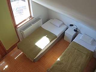 voyeurcam-julmodels-bed-7