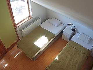 voyeurcam-julmodels-bed-7