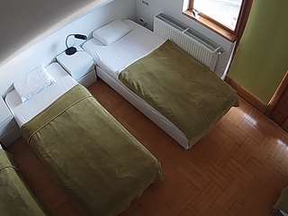 voyeurcam-julmodels-bed-7