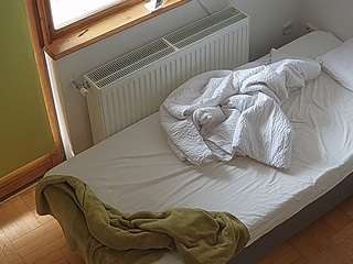 voyeurcam-julmodels-bed-7