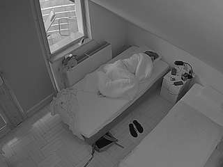 voyeurcam-julmodels-bed-7