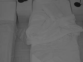 voyeurcam-julmodels-bed-7