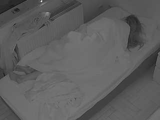 voyeurcam-julmodels-bed-7 webcam