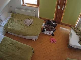 voyeurcam-julmodels-bed-7