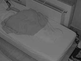 voyeurcam-julmodels-bed-7