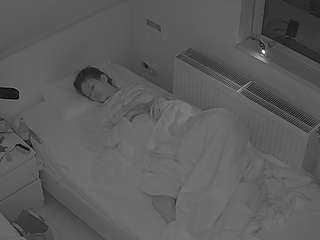 voyeurcam-julmodels-bed-7