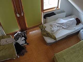 voyeurcam-julmodels-bed-7