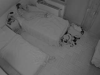voyeurcam-julmodels-bed-7