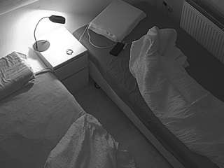 voyeurcam-julmodels-bed-7