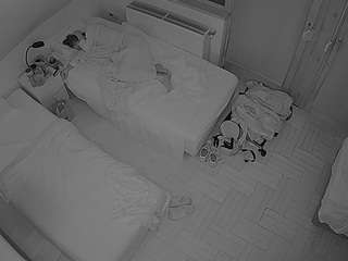 voyeurcam-julmodels-bed-7 webcam