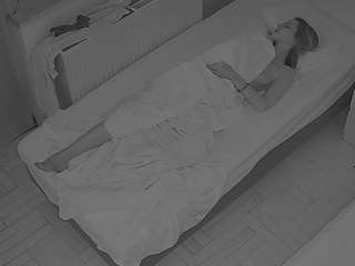 voyeurcam-julmodels-bed-7