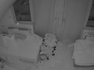 voyeurcam-julmodels-bed-7