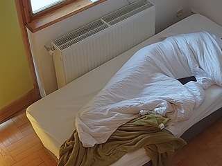 voyeurcam-julmodels-bed-7