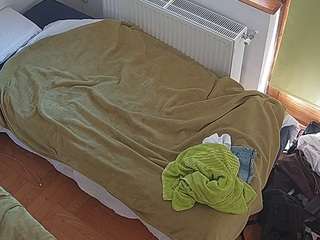 voyeurcam-julmodels-bed-7