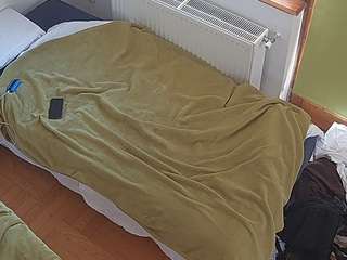 voyeurcam-julmodels-bed-7