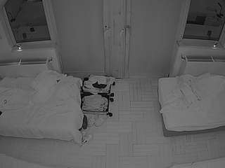voyeurcam-julmodels-bed-7