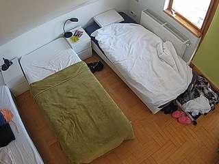 voyeurcam-julmodels-bed-7 webcam