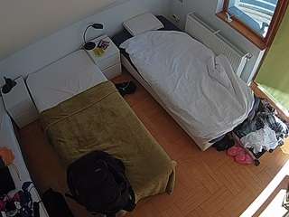 voyeurcam-julmodels-bed-7