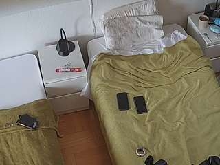 voyeurcam-julmodels-bed-7