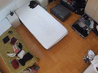 voyeurcam-julmodels-bed-7