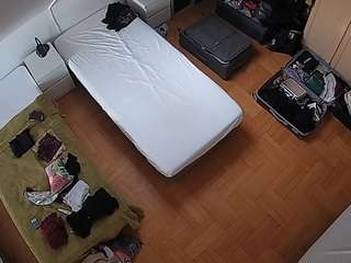 voyeurcam-julmodels-bed-7