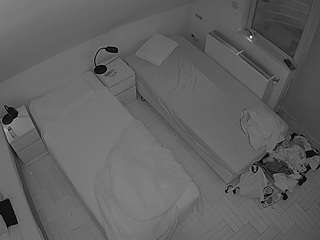 voyeurcam-julmodels-bed-7