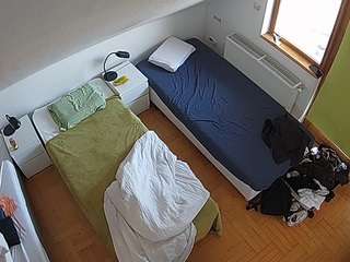 voyeurcam-julmodels-bed-7