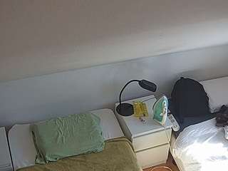 voyeurcam-julmodels-bed-7