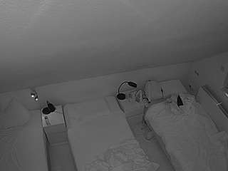 voyeurcam-julmodels-bed-7