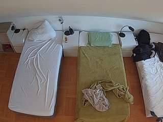 voyeurcam-julmodels-bed-7