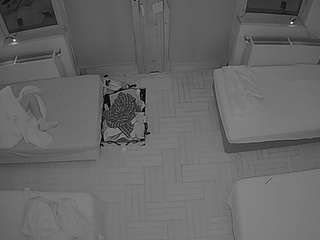 voyeurcam-julmodels-bed-7
