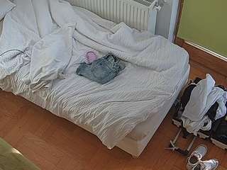 voyeurcam-julmodels-bed-7