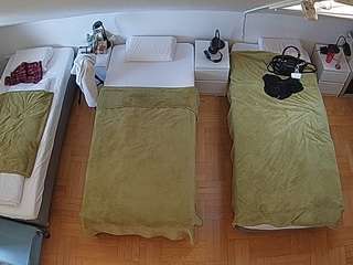 voyeurcam-julmodels-bed-7