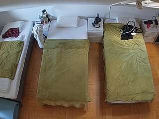 voyeurcam-julmodels-bed-7