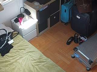 voyeurcam-julmodels-bed-7