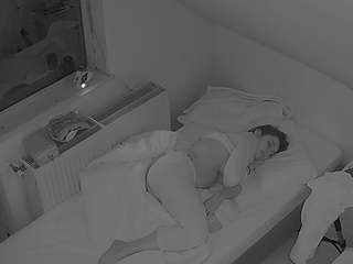 voyeurcam-julmodels-bed-7