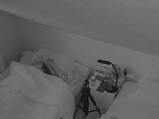 voyeurcam-julmodels-bed-7 webcam