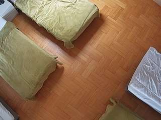voyeurcam-julmodels-bed-7 webcam
