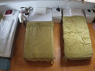 voyeurcam-julmodels-bed-7 webcam