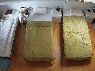 voyeurcam-julmodels-bed-7 webcam