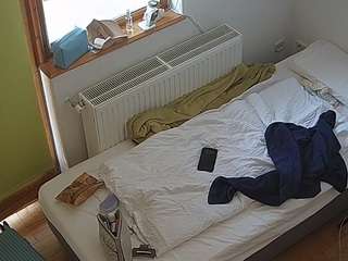 voyeurcam-julmodels-bed-7 webcam