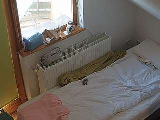 voyeurcam-julmodels-bed-7 webcam
