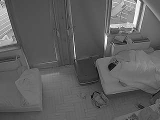 voyeurcam-julmodels-bed-7